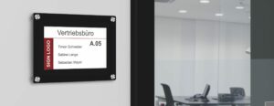 Digitales Türschild für Vertriebsbüro mit Namen