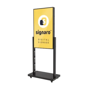 Hochhelles Digital Signage Schaufensterdisplay in leicht schräger Ansicht mit Bodenständer.